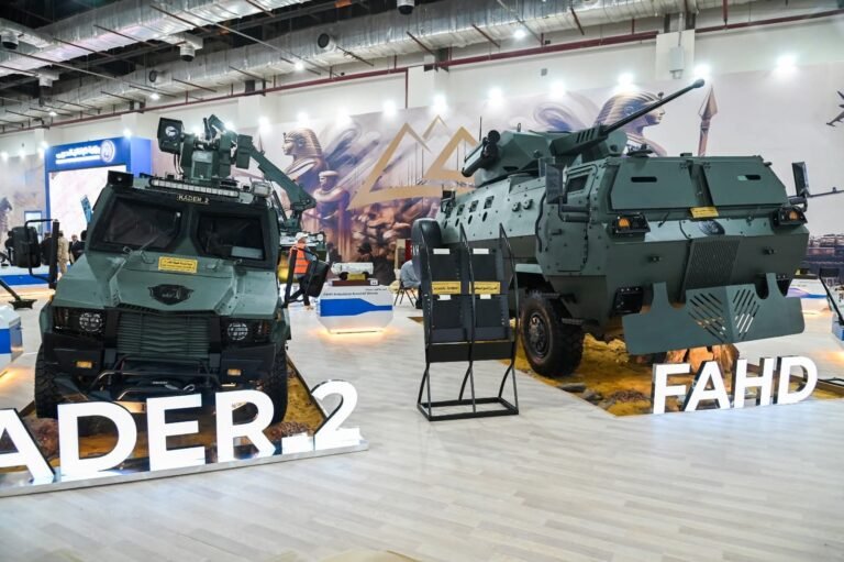 السيسي يفتتح "إيديكس 2025" بالقاهرة ويتفقد جناحي الإمارات والأردن