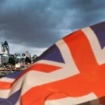 الأزمة الاقتصادية تجبر 20% من البريطانيين على تفويت وجباتهم.. ونايجل فاراج في دائرة الضوء