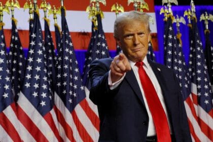 ترامب يلوّح بالمحكمة بسبب ارتفاع أسعار العقارات.. أزمة المتر المربع الأغلى بالعالم