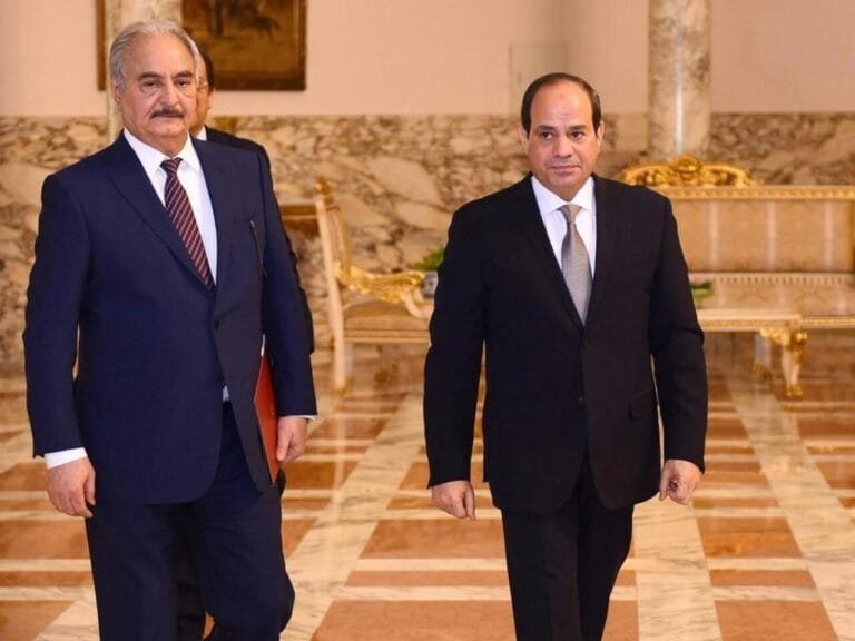 الرئيس السيسي يستقبل حفتر لبحث مستجدات الأوضاع الليبية والإقليمية