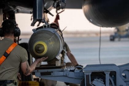 واشنطن تكثف الضربات على داعش في سوريا وسط تحديات القضاء النهائي على التنظيم