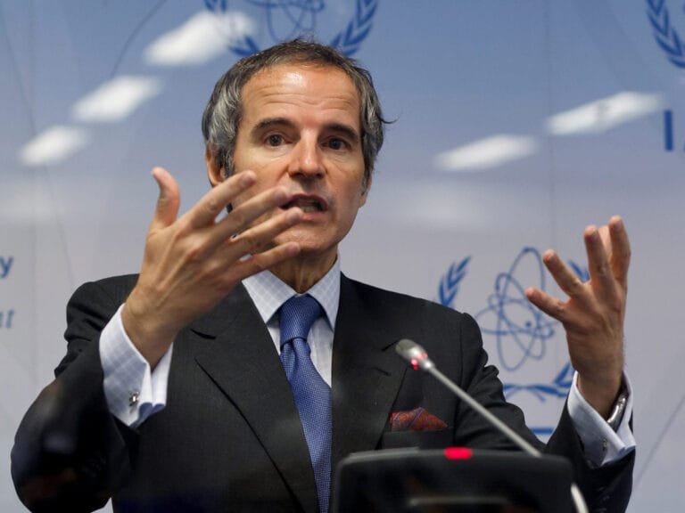 غروسي يشكك في رواية "اليورانيوم المدفون" ويطالب طهران بإثبات تعذر الوصول للمنشآت