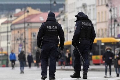 بولندا تحبط هجوماً لداعش على سوق لعيد الميلاد