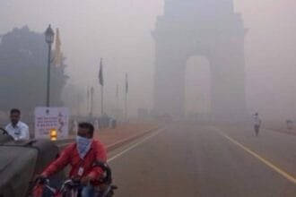 "Catastrophic" pollution in the Indian capital: New Delhi records AQI 458