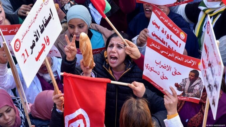 تونس: حركة "حق" تطالب بنشر اتفاقية التعاون العسكري مع الجزائر لتبديد مخاوف "التدخل الخارجي"