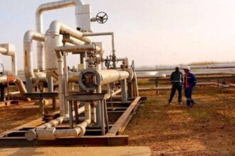 اتفاق ثلاثي لتأمين حقل نفط «هجليج» بين البرهان وحميدتي وسلفا كير