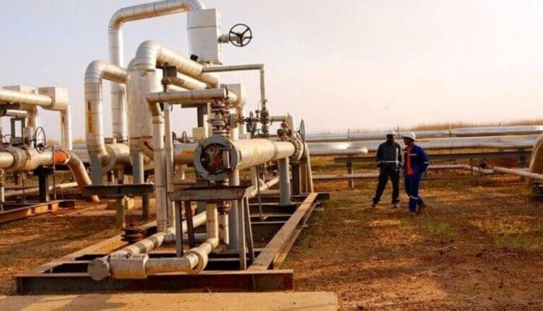 اتفاق ثلاثي لتأمين حقل نفط «هجليج» بين البرهان وحميدتي وسلفا كير