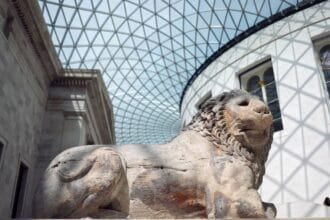 London is asking for public help after 600 artifacts were stolen from a museum.