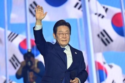 South Korean president calls for restoring contacts with Pyongyang as a starting point for "peaceful coexistence"