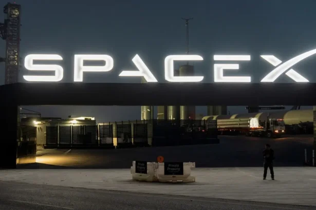 A land deal between SpaceX and Washington sparks widespread controversy in the United States.