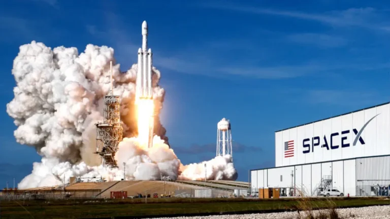 SpaceX is preparing for its 2026 IPO, with a market value estimated at $800 billion.