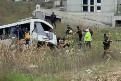 Tragedy in Istanbul: Bus plunges into a valley in the Esenyurt district, leaving 5 dead and several injured.