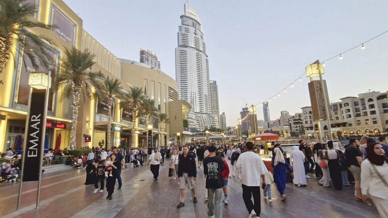 رقم قياسي.. دبي تستقبل 17.55 مليون سائح دولي خلال 11 شهراً
