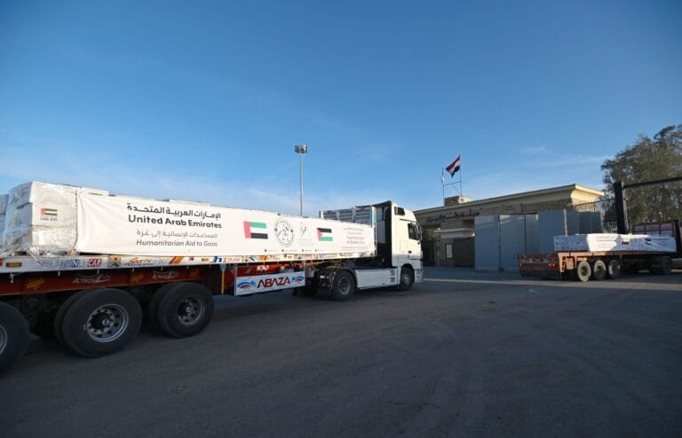 Via "The Gentleman Knight 3".. 30 tons of therapeutic and preventive supplements from Saqr Al Qasimi Foundation arrive in Gaza