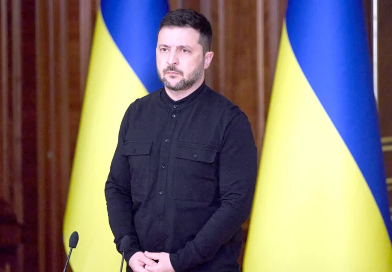 كييف زيلينسكي يدفع البرلمان لتحديد موعد انتخابات