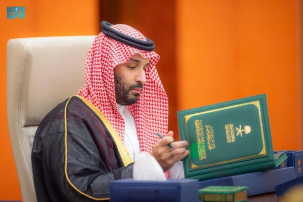 محمدبن سلمان السعودية تعتمد ميزانية 2026 وسط استمرار العجز