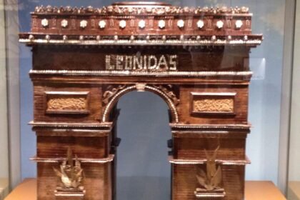 A luxury chocolate auction that brings together art and humanity