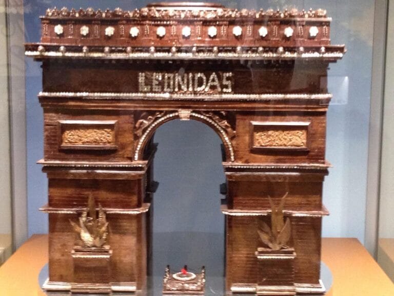 مزاد شوكولا فاخرة يجمع الفن والإنسانية