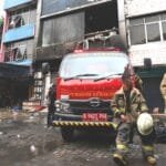 مصرع 22 شخصًا في حريق ضخم بمبنى إداري وسط العاصمة الإندونيسية جاكرتا