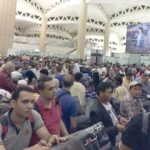 مطار الملك خالد الدولي يكشف أسباب تأثر الرحلات والازدحام الأخير