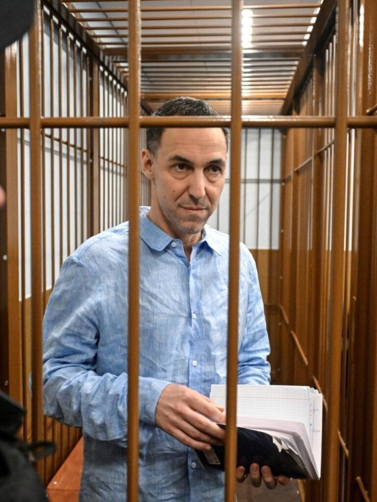 مقترح روسي بشأن الباحث الفرنسي لوران فيناتييه المحتجز لديها بتهمة التجسس