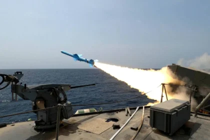 Israel fears an imminent Iranian attack; the United States denies it.