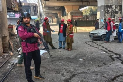 Pakistan: Suicide attack on security headquarters in Waziristan foiled, 4 militants killed