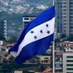 هندوراس تستنجد بالإنتربول لملاحقة رئيس سابق بتهم فساد وتهريب أموال