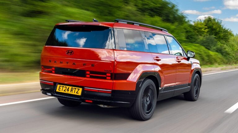 The Hyundai Santa Fe is expected to lose approximately half a million Egyptian pounds in value in the Egyptian market during 2025.