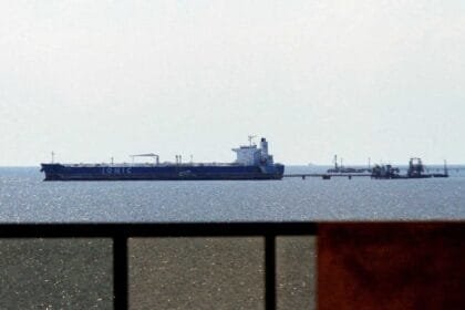 Washington tightens the noose on Venezuela... Coast Guard seizes oil tanker in international waters