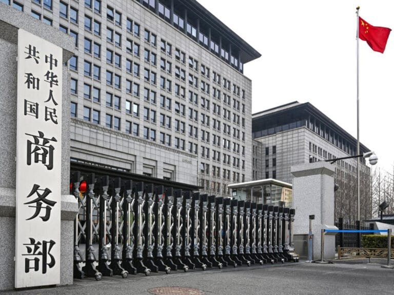 Beijing retaliates with the "dairy weapon": China imposes temporary tariffs on EU imports.