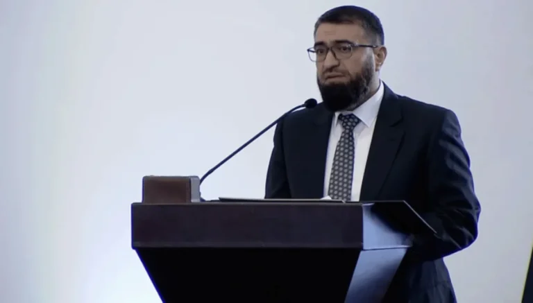 Syrian Justice Minister denies that a death sentence has been issued against former Grand Mufti Ahmed Hassoun.