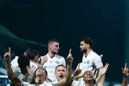 النصر يستعيد توازنه أمام بني ياس في الدوري الإماراتي