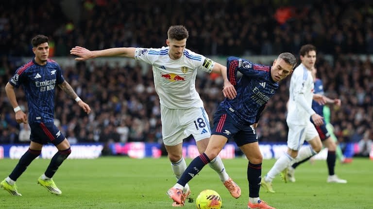 Arsenal Smash Leeds United with Four Goals to Maintain Top Spot in the Premier League (Video)