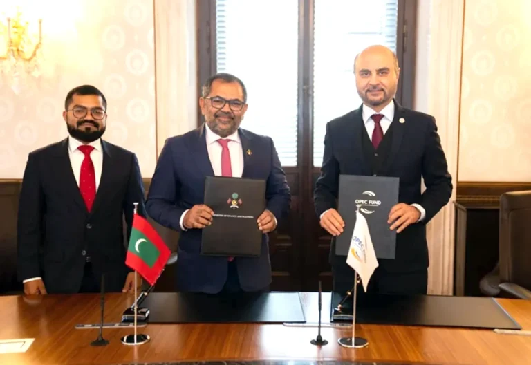 صندوق أوبك يوقع اتفاقية شراكة جديدة مع جزر المالديف لدعم التنمية المستدامة