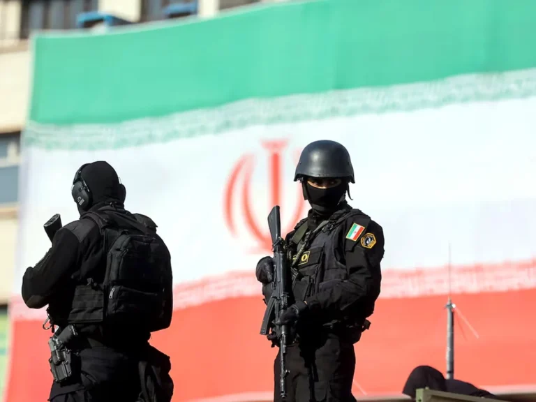 إمام إيراني يحذر: طهران قد تستهدف استثمارات أمريكية في المنطقة حال تعرضها لهجوم