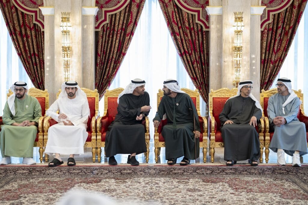 الإمارات تحتفي بمرور 20 عاما على تولي محمد بن راشد رئاسة الحكومة بحضور محمد بن زايد