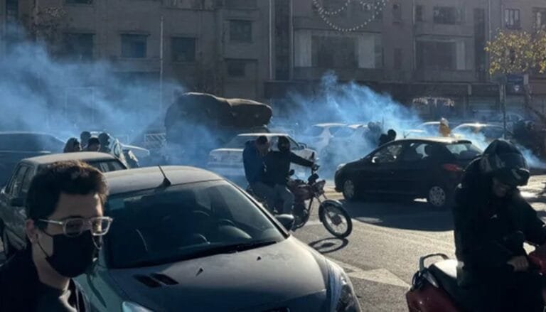 Iran protests: Heavy death toll and unprecedented crackdown
