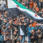 خرق جماعي للحدود.. آلاف المتطوعين الكرد من العراق وتركيا يزحفون سيرا على الأقدام نحو شمال سوريا