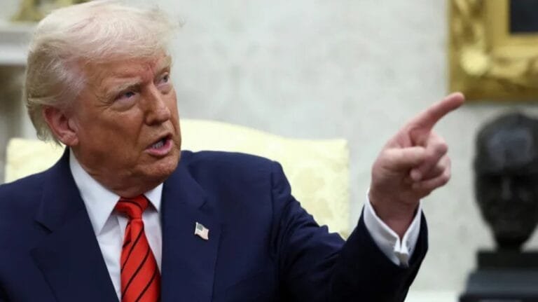 «أنا ديكتاتور أحيانًا».. ترامب يفجّر جدلًا سياسيًا بتصريحات صادمة عن الحكم والسلطة