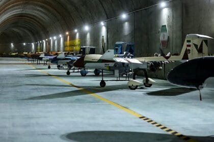 Iran reinforces its forces with 1,000 drones amid escalating tensions with Washington