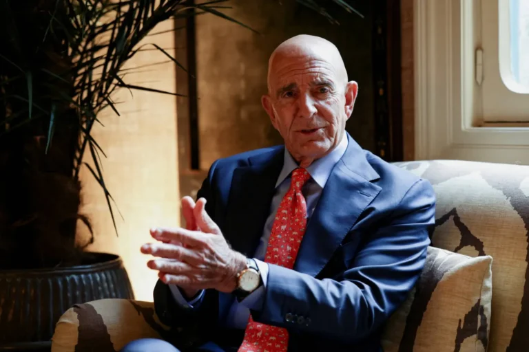 Washington intervenes to de-escalate tensions in rural Aleppo, amid warnings of an imminent clash between the Syrian army and the SDF.