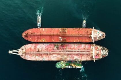 الصين تلجأ إلى النفط العائم لتعويضChina resorts to floating oil to compensate for declining Venezuelan productionتراجع إنتاج فنزويلا