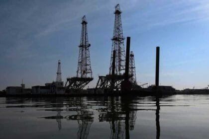 Oil for influence: Washington makes its national interests a condition for allowing Caracas to return to the markets.