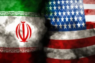 أمريكا تصعد التحذيرات.. تُخرج مواطنيها من إيران وتُسحب قوات من قاعدة العديد