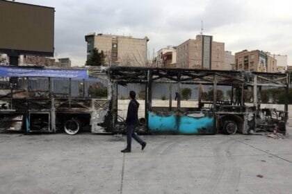 تراجع الاحتجاجات في إيران بعد حملة قمع واسعة وانتشار أمني مكثف