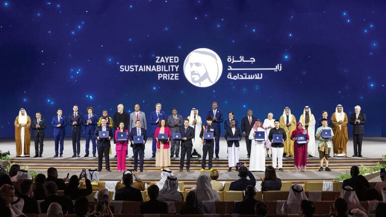 محمد بن زايد: الإمارات ماضية في التزامها الثابت بتعزيز جودة حياة الإنسان والاستقرار عالمياً