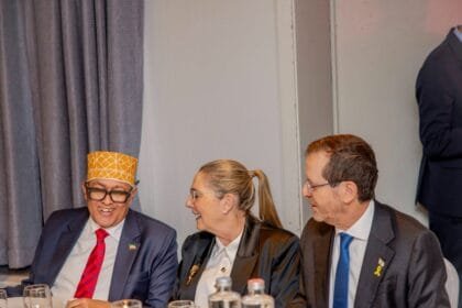 دافوس يشهد أول لقاء رفيع بين أرض الصومال وإسرائيل بعد الاعتراف الرسمي