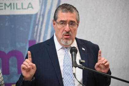 رئيس غواتيمالا يعلن حالة الطوارئ لمواجهة تغول العصابات بعد مقتل 8 عناصر من الشرطة