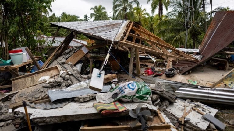 زلزال يهز جنوب الفلبين ويثير الذعر في سلطان كودارات بقوة 5.3 درجة